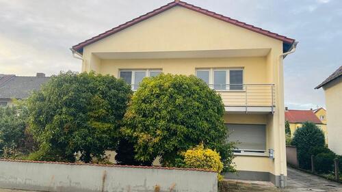 Foto - Luxuriöses Einfamilienhaus mit 6 Zimmern zu vermieten