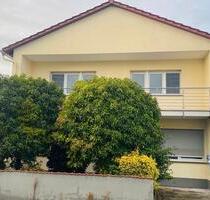 Luxuriöses Einfamilienhaus mit 6 Zimmern zu vermieten - Nauheim