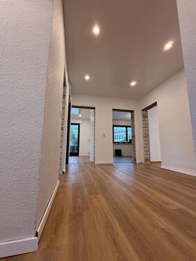 Foto - Neu sanierte 3-Zi.-EG-Wohnung mit Garten & Terrasse