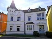 Foto - (0116.005.) Große 2-Zimmer-Wohnung mit charmantem Balkenwerk im Dachgeschoss einer Stadtvilla