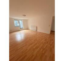 Helle 2-Zimmer-Wohnung (68 m²) mit Einbauküche und Terrasse - Langgöns