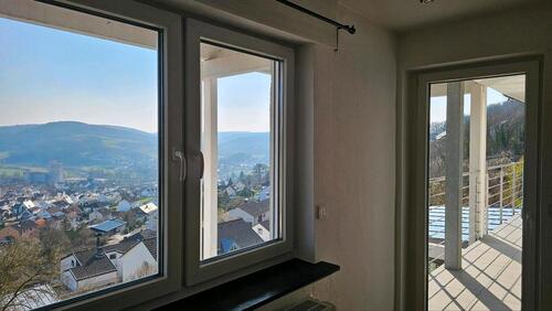 Foto - Charmante 2-Zimmer-Küche-Bad-EG-Wohnung mit Traumblick-53qm