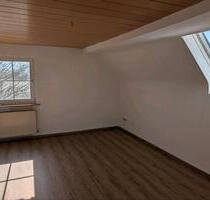 Große 3 Zimmerwohnung - 1.100,00&nbsp;EUR Kaltmiete, ca.&nbsp; 90,00&nbsp;m&sup2; in Schwaigern (PLZ: 74193)