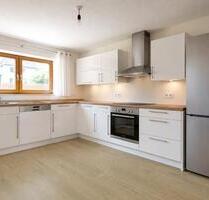 Moderne 2-Zimmer Wohnung großer Balkon, Stellplatz & Garten - Dietenheim