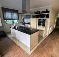 Exklusive 3-Zimmer Wohnung mit eigenem Eingang - Achim