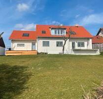 Erdgeschosswohnung mit großer Terrasse, Garten und Keller - Moorenweis