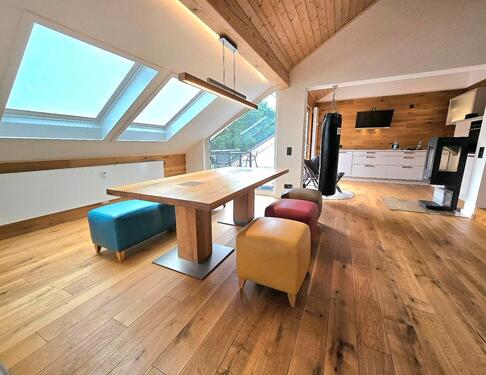 Foto - Wohnen auf Zeit - Vollmöbliert Warm Stellplatz Balkon Küche Kamin