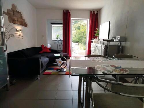 Foto - Schwalbach-Hülzw.: Haus, 1 bis 4 Wohnungen mögl., 473 m² Grund