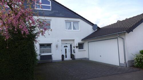 Foto - Haus zur Miete - 1.650,00 EUR Kaltmiete, ca.  175,00 m²