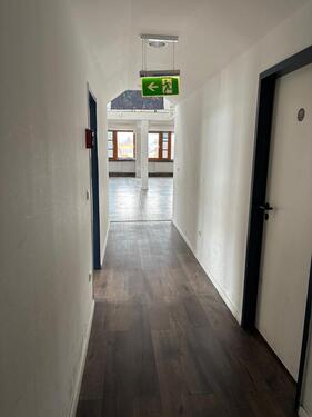 Foto - Repräsentative Gewerbefläche im 2. Obergeschoss