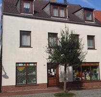 Haus mit großem Garten freut sich auf neue Eigentümer... - Bad Sülze