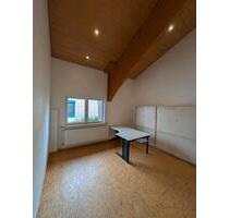 Büroraum ca. 19 qm - 283,00 EUR Kaltmiete, in Langenfeld (Rheinland) (PLZ: 40764)