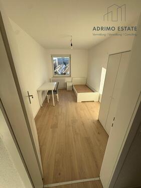 Foto - Möbliertes WG-Zimmer in einer renovierten 4-Zimmer-Wohnung!