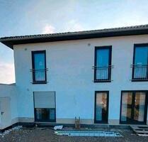 neuwertige Stadtvilla Einfamilienhaus freistehend Garten - Walsdorf