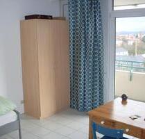 1 ZW in Schweinfurt - 290,00 EUR Kaltmiete, ca.  31,00 m² in Schweinfurt (PLZ: 97421) Gartenstadt