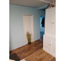 3 Zimmerwohnung 76 qm Hameln - 880,00 EUR Kaltmiete, ca. 76,00 m² in Emmerthal (PLZ: 31860) 3 Zimmerwohnung 76 qm Hameln - 880,00 EUR Kaltmiete, ca. 76,00 m² in Emmerthal (PLZ: 31860)