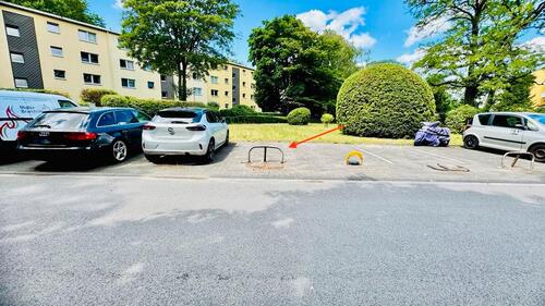 Foto - Sicherer Privatparkplatz – zentral & geräumig