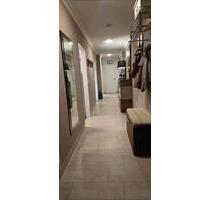 Schöne 4-Zimmer-Wohnung-in Göggingen-mit Balkon-und Tiefgarage - Augsburg Bergheim
