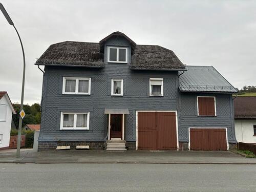 Foto - Haus mit großem Garten und viel Potential!