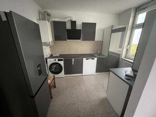 Foto - 4-Zimmer-Wohnung mit Einbauküche & Stellplatz – sofort frei