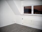 Foto - 1 Zimmer Dachgeschoßwohnung zur Miete in Leverkusen