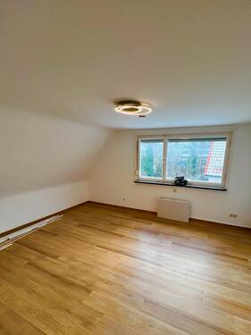 Foto - 3 Zimmer Dachgeschoßwohnung zur Miete in Lenningen