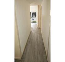 1 Zimmer in 3er WG - 550,00&nbsp;EUR Kaltmiete, ca.&nbsp; 100,00&nbsp;m&sup2; in Waldkirch (PLZ: 79183)
