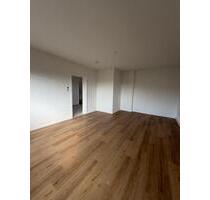 Renovierte 3-Zimmer-Wohnung mit Balkon in Duisburg-Huckingen