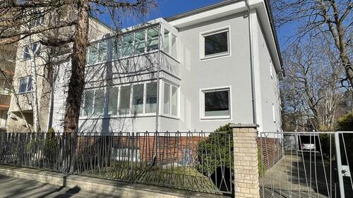 Foto - Einzigartig: Großzügige, sanierte Wohnung mit eigenem Garten und moderner Ausstattung