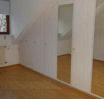 3-Zimmer Dachgeschoßwohnung - 680,00&nbsp;EUR Kaltmiete, ca.&nbsp; 82,00&nbsp;m&sup2; in Coburg (PLZ: 96450)