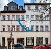 Zentrale Lage! Eine individuelle 3-Raum-Dachgeschosswohnung mit Pfiff! - Naumburg (Saale)