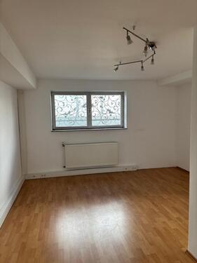 Foto - Büro mit Küche und WC Zu Vermieten