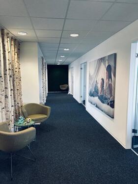 Foto - Wir sind startklar, ihr auch? Helle, renovierte 224m² Bürofläche direkt am Rhein (Untervermietung)