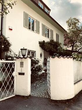 Foto - Villa Haus groß hell zentral Augsburg Göggingen Altbau Garten EFH