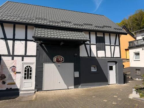 Foto - 7 Zimmer Einfamilienhaus zum Kaufen in Dillenburg