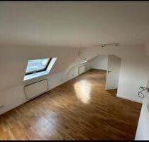 1 Zimmer Wohnung DG zu vermieten ab Sofort - Diez