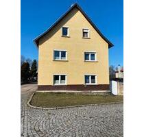 Großes Einfamilienhaus mit Gewerbehalle auf 3350 m2 Grundstück - Weimar Ehringsdorf