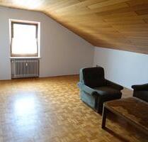 Schöne geräumige Dachgeschoßwohnung in Metten
