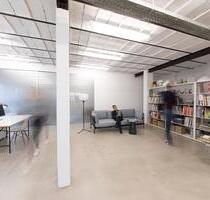Co Working Tisch Designagentur - 250,00 EUR Kaltmiete, in Mannheim (PLZ: 68159)
