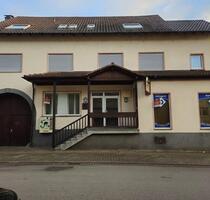 Wohn- und Geschäftsimmobilie mit riesigem Grundstück - 1.013 qm - Zaisenhausen