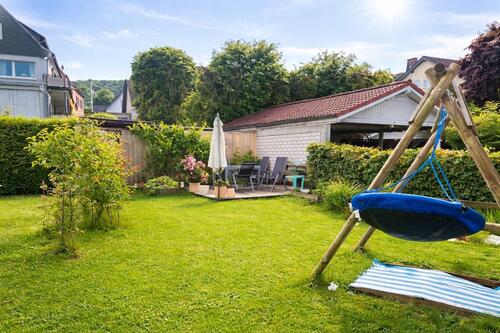 Foto - Großzügige 4-Zimmer Wohnung in einem energetisch sanierten 4 MFH