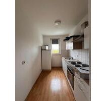 Helle 3-Zimmer-Wohnung mit Balkon und Küche | 59 m² | ruhige Lage - Leuna