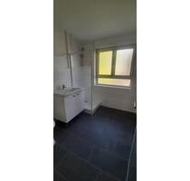 * Frisch saniert * Helle 2-Zimmer Wohnung mit Balkon in Duisburg-Hamborn inkl. Einbauküche