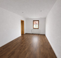 Großzügige 4-Zimmer Wohnung im Obergeschoss mit Einbauküche in Jü - Dransfeld