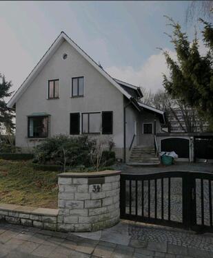 Foto - Große Wohnung mit großzügiger Terrasse in ruhiger Wohngegend