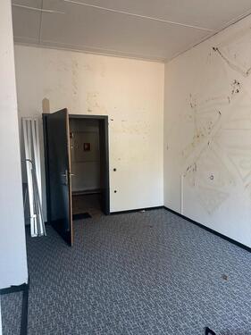 Foto - 90qm Lager (Bendorf) - 450,00&nbsp;EUR Kaltmiete, ca.&nbsp; 5,00&nbsp;m&sup2;