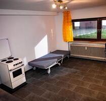 3er WG Zimmer 17m² möbliert Tiefparterre Nürnberg-Großgründlach