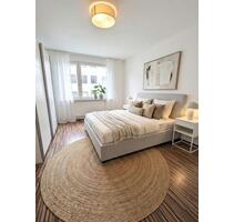 Erstbezug nach Renovierung. Helle 3-Zimmer Wohnung mit neuer EBK & großer Loggia - Bremen