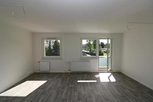 Foto - Schachmatt für hohe Mieten…große 3-RW mit Dusche & Balkon!!!