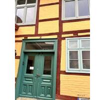 Reserviert! Charmante 2-Raum-Wohnung (35 m²) in historischem Haus - Bützow